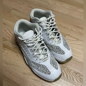 Jordan 11 Retro Low IE Cobalt 2015